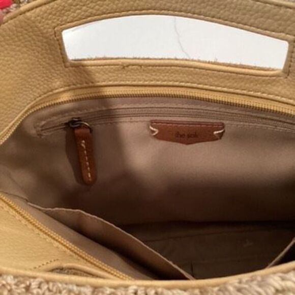 The Sak Linden 3-in-1 - Clutch, Shoulder or Convertible Leather Crossbody Bag - Picture 7 of 14